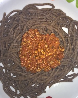 Bio Hanfnudeln Spaghetti + Pesto. Bio Hanfnudeln