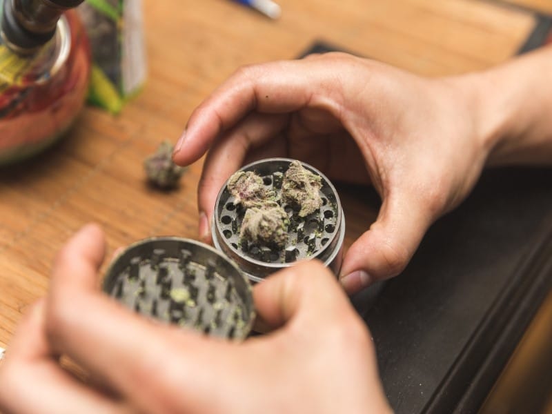 Cannabis Grinder Konsum-Zubehör