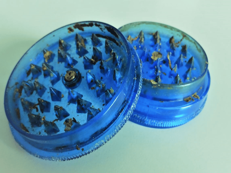 Cannabis Grinder Konsum-Zubehör